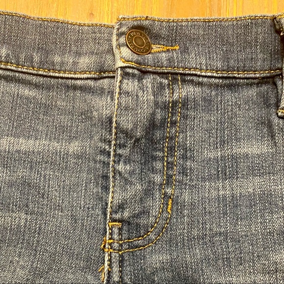 New York & Co, Jean Shorts, size 10 - Picture 4 of 10